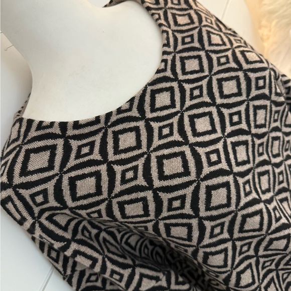 Halston sweater - Picture 3 of 7